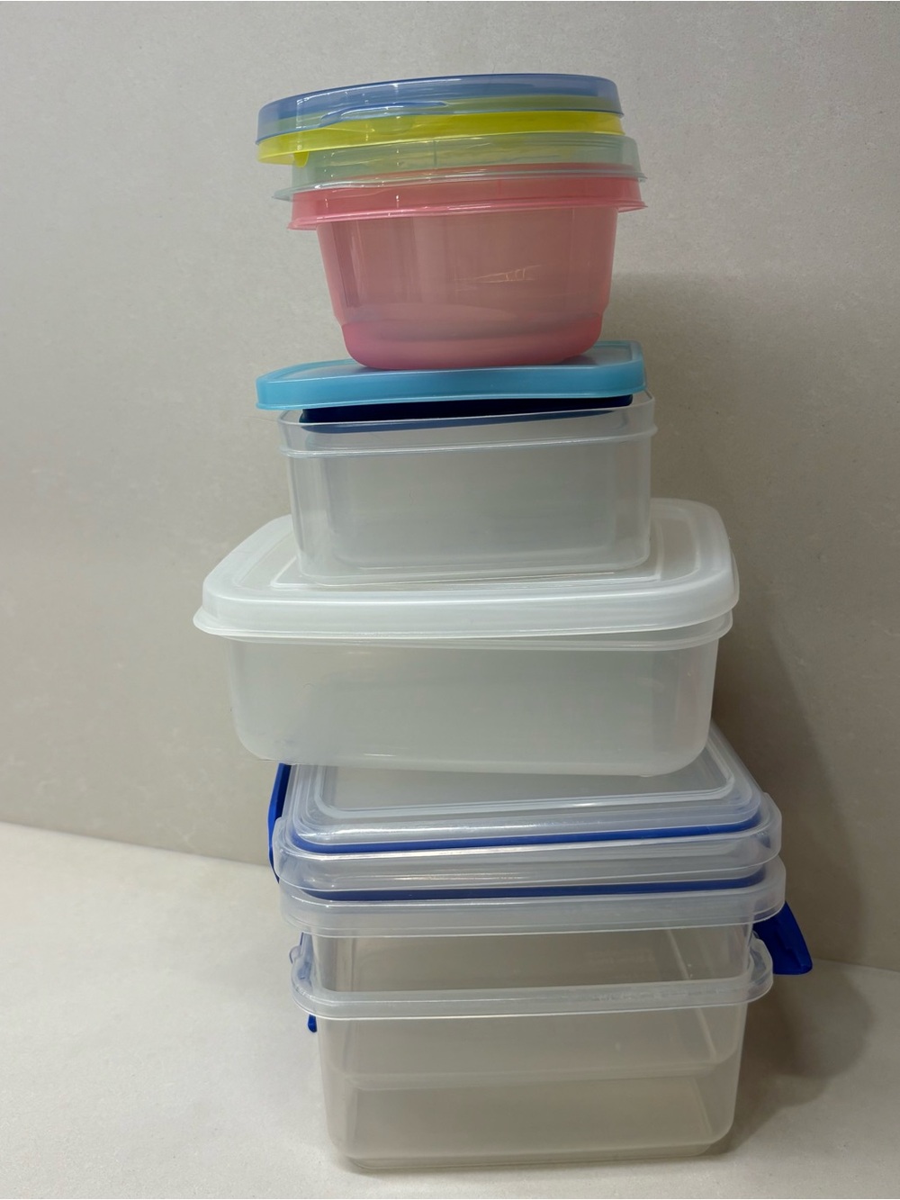 7 Piece Mixed Color Food Storage Containers - Multi-Color bundle - Picture 11 of 11